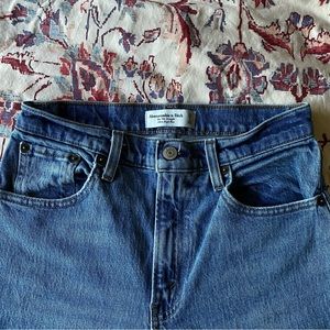 Abercrombie Ultra High Rise 90s Straight Jeans